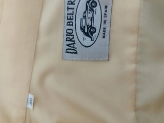 Traje negro con camisa