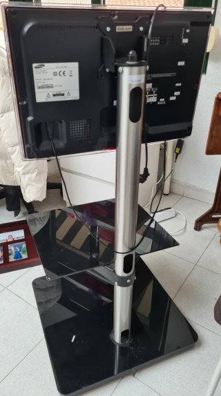 Mesa TV Gisan 204. SIN TELEVISOR