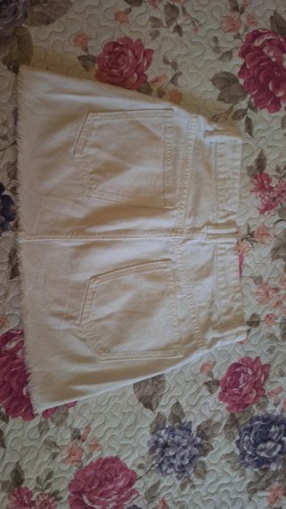 Falda tejana blanca desgastada, talla S/M lefties.