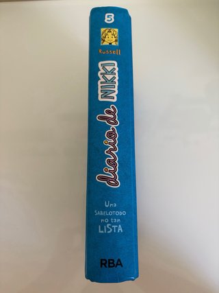 DIARIO DE NIKKI 5 UNA SABELOTODO NO TAN LISTA