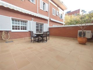 Casa adosada en venta en Bufalà en Badalona
