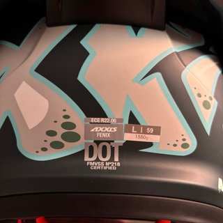 Casco de moto con diseño Angry Face