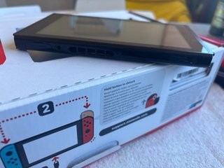 Nintendo Switch Azul y Rojo + Funda de regalo