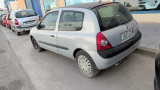 Renault Clio 2003