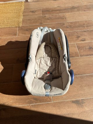 Maxi-Cosi para bebé con funda estampada