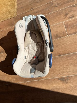 Maxi-Cosi para bebé con funda estampada