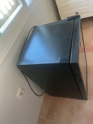 Raccolta a Carratraca: Mobile elegante per vino