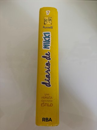 Diario de Nikki 7: Una famosa con poco estilo
