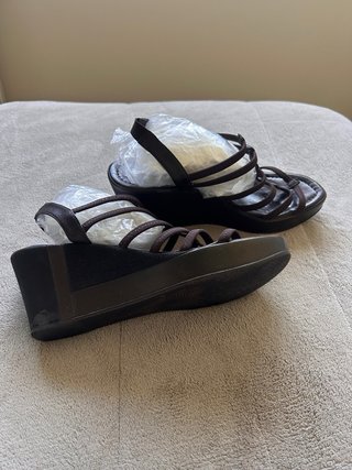 Sandalias cuña tiras elásticas del mismo color
