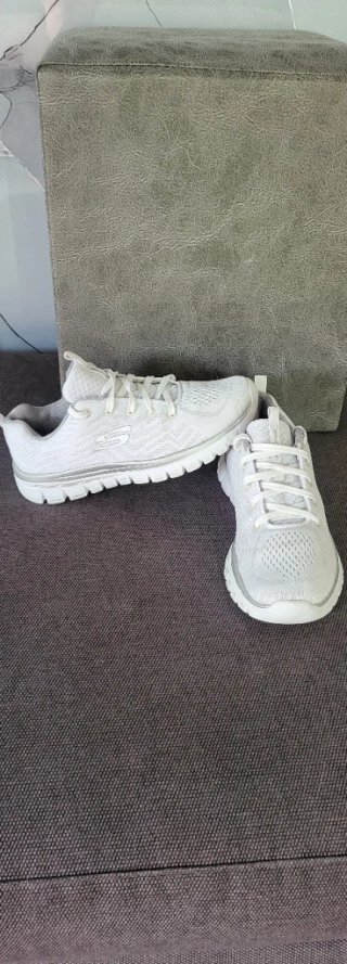 Zapatillas Skechers Talla 37 Blancas y Plateadas