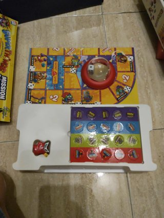 Lote de juegos y juguetes infantiles