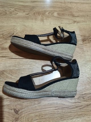 Sandalias cuña esparto negras