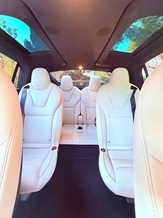 Tesla Model X 2024