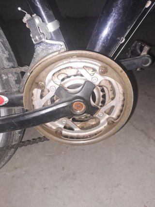 Bicicleta Montaña Negra con Cesta