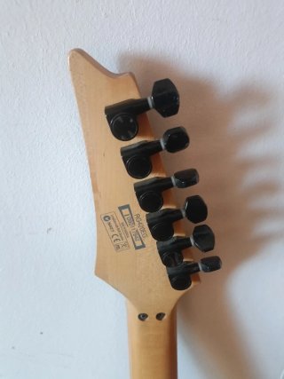 Guitarra Eléctrica Ibañez Negra