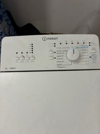 Lavadora Indesit 1000 rpm