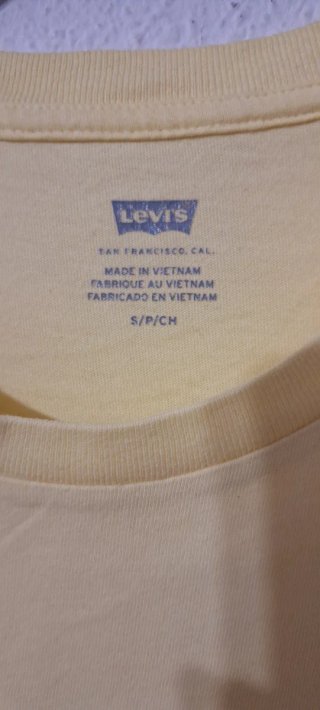 Camiseta Levi's amarilla talla S