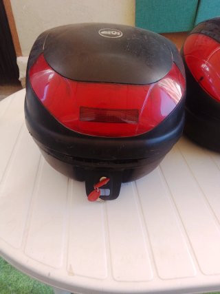 Baúl givi Moto