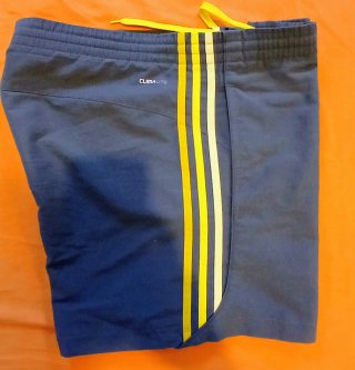 Pantalones cortos Adidas azules y amarillos