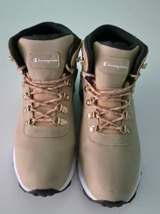 Botas Champion Beige y Negras