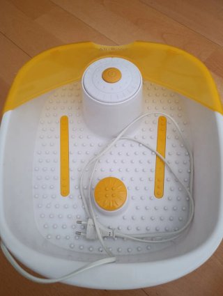 Jacuzzi Pies Medisana Blanco y Amarillo