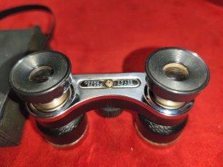 Binoculares de ópera vintage con estuche