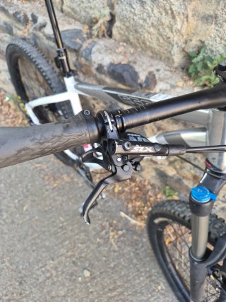 Bicicleta de montaña Btwin M 27.5