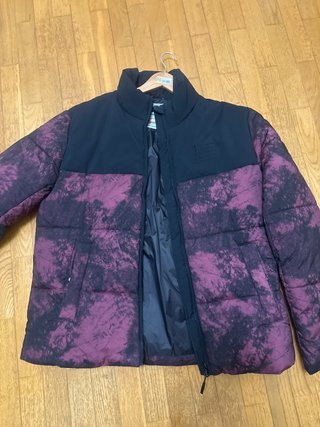 Chaqueta Champion color negro y vino