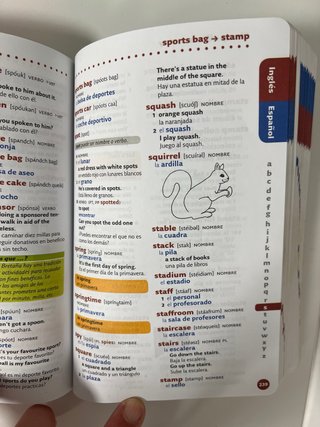 First Time Ingles: Diccionario bilingue Espanol...