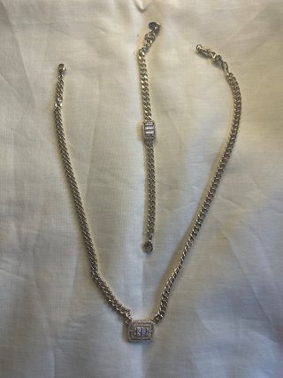 Conjunto de Joyas Doradas con Cristales