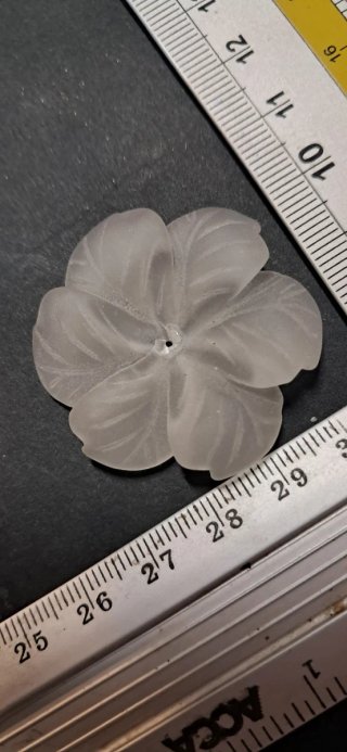 Fiore sintetico bianco satinato