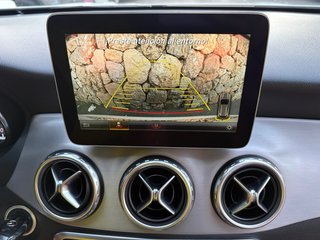 Mercedes-Benz GLA AMG Techo solar eléctrico