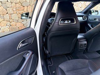 Mercedes-Benz GLA AMG Techo solar eléctrico