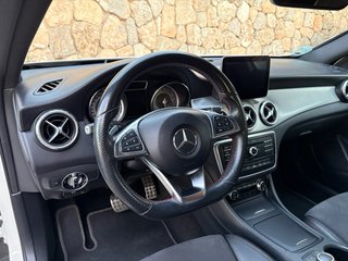 Mercedes-Benz GLA AMG Techo solar eléctrico