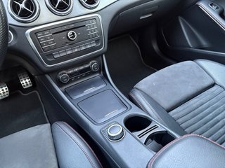 Mercedes-Benz GLA AMG Techo solar eléctrico