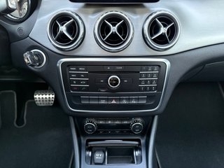 Mercedes-Benz GLA AMG Techo solar eléctrico