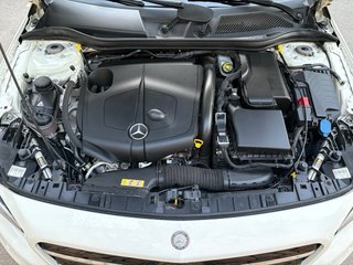 Mercedes-Benz GLA AMG Techo solar eléctrico