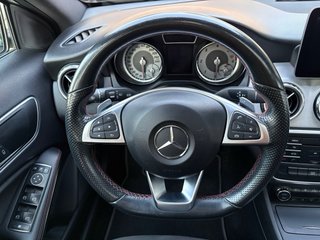 Mercedes-Benz GLA AMG Techo solar eléctrico
