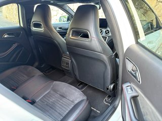 Mercedes-Benz GLA AMG Techo solar eléctrico