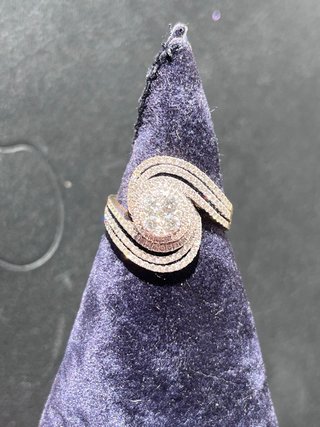 Anillo Oro con Diamantes