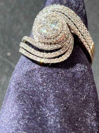 Anillo Oro con Diamantes