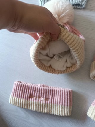 Gorros y diademas de punto para niña