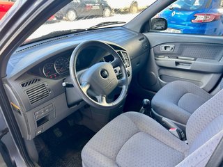 KIA Carens 2004
