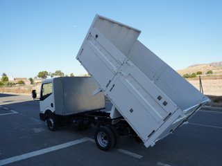 NISSAN NT400 CABSTAR *** 32.000 Kms ***
