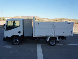 NISSAN NT400 CABSTAR *** 32.000 Kms ***