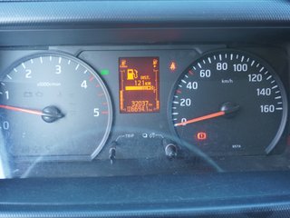NISSAN NT400 CABSTAR *** 32.000 Kms ***