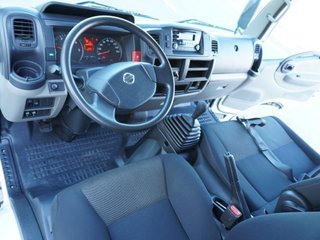 NISSAN NT400 CABSTAR *** 32.000 Kms ***