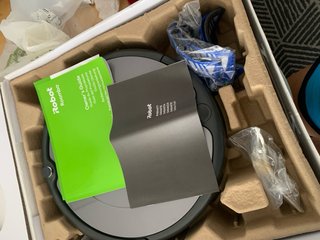 Robot aspirador Roomba 697