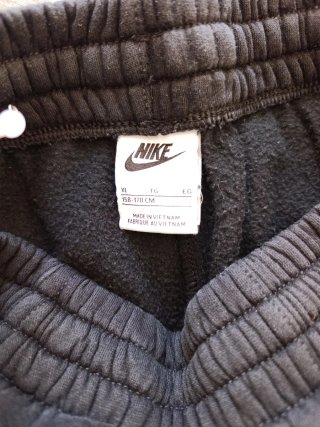 Nike Pantalones Deportivos Negros y Morados