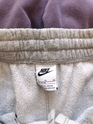 Nike Pantalones Deportivos Negros y Morados